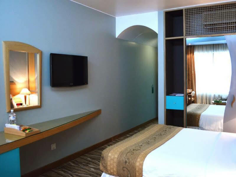 La Vinci Hotel Dhaka Esterno foto
